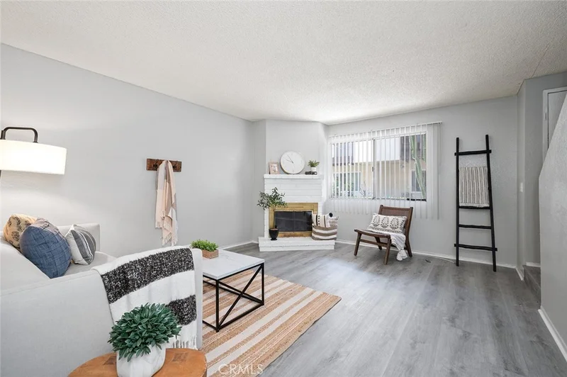 9100 Acacia Avenue 23, Fontana, CA 92335
