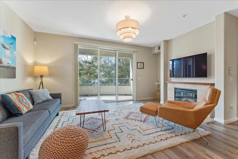 912 Campisi Way 215, Campbell, CA 95008