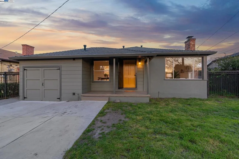560 Colorados Drive, Oakland, CA 94603