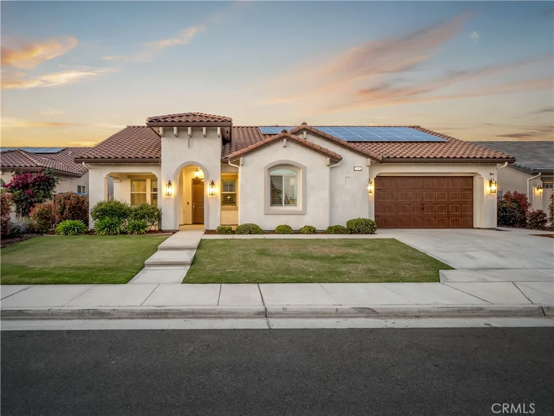 1943 Silverbrooke, Kingsburg, CA 93631