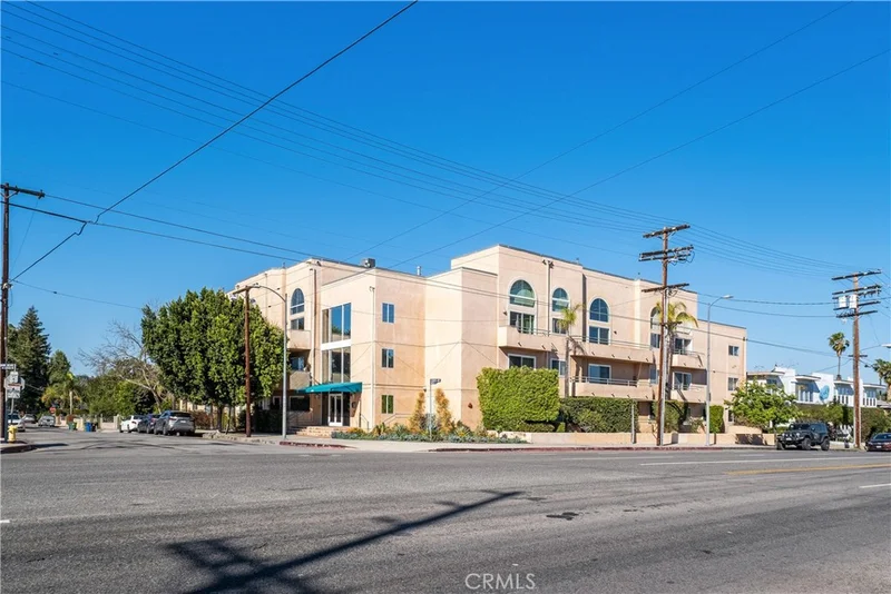 5604 Rhodes Avenue 312, Valley Village, CA 91607