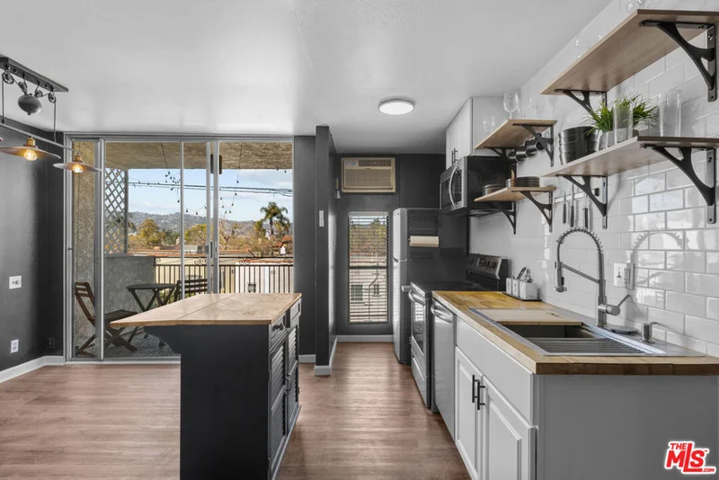 6151 Orange Street 311, Los Angeles, CA 90048