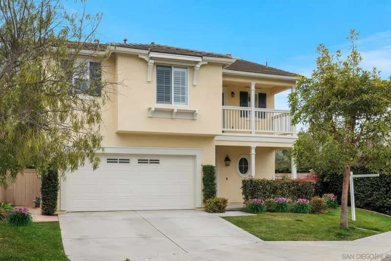 860 Arbor Glen Ln, Vista, CA 92081