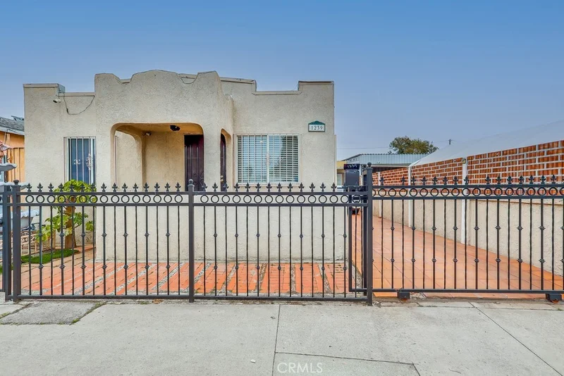 1239 Nadeau Street, Los Angeles, CA 90001