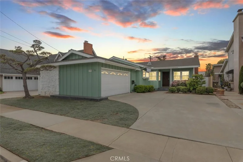 1030 Coastline Drive, Seal Beach, CA 90740