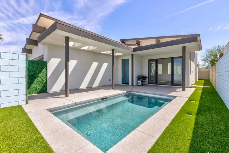 461 Fountain Drive, Palm Springs, CA 92262