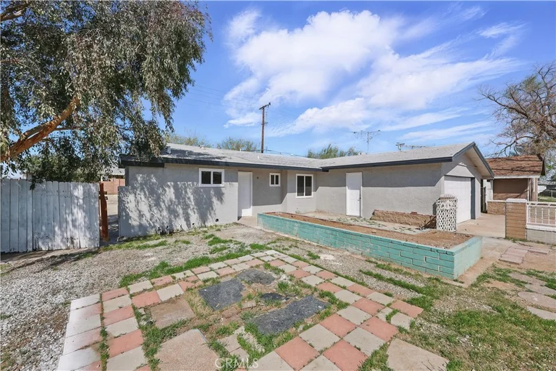 45303 Andale Avenue, Lancaster, CA 93535