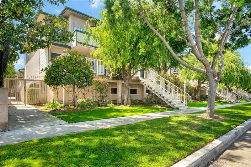1227 E Carson Street 1, Carson, CA 90745