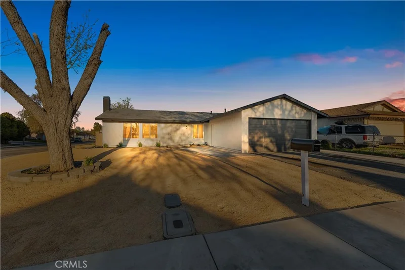 42842 Willow West Court, Lancaster, CA 93536