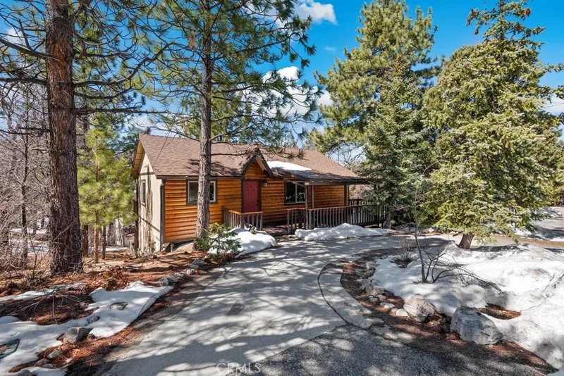 624 Villa Grove Avenue, Big Bear City, CA 92314