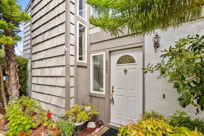 885 Erickson Lane, Foster City, CA 94404