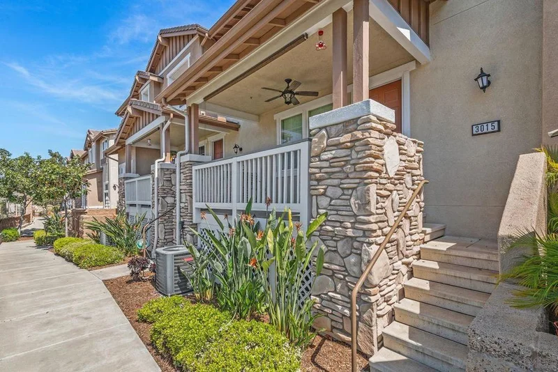 3015 Cole Grade Dr, Santee, CA 92071