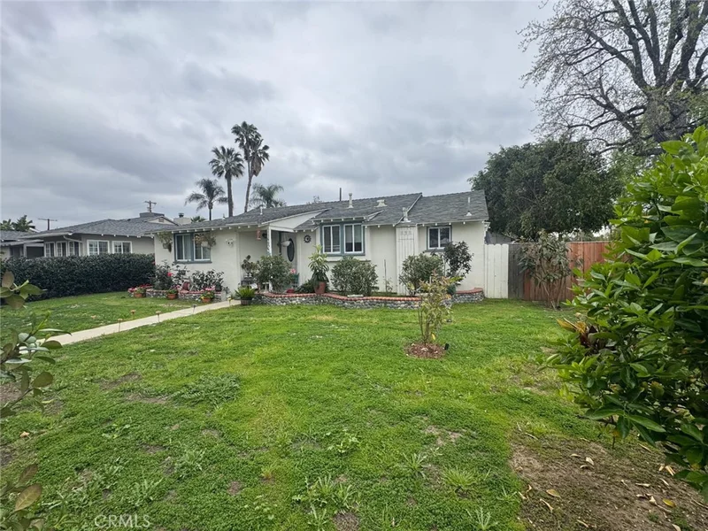 16654 Kelsloan Street photo 2