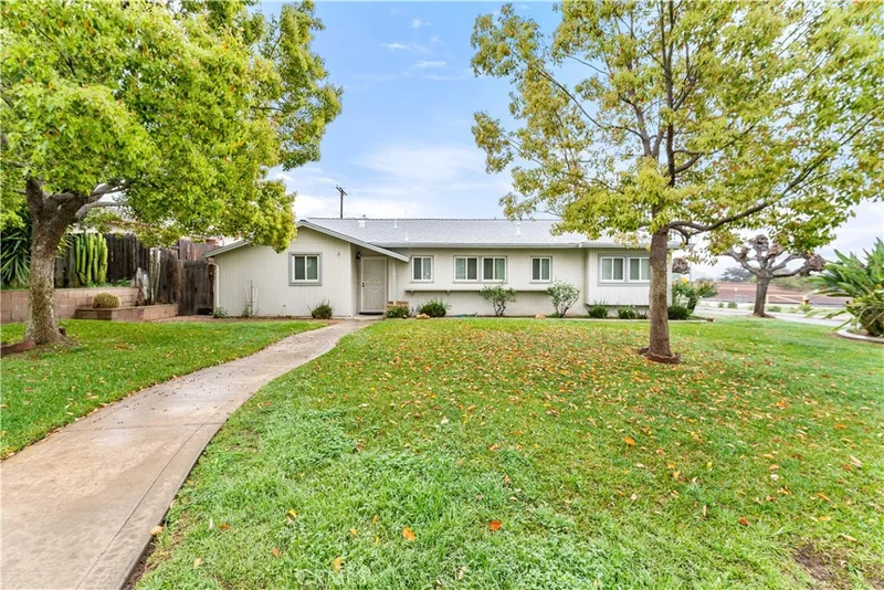 116 E Campus View Drive, Riverside, CA 92507