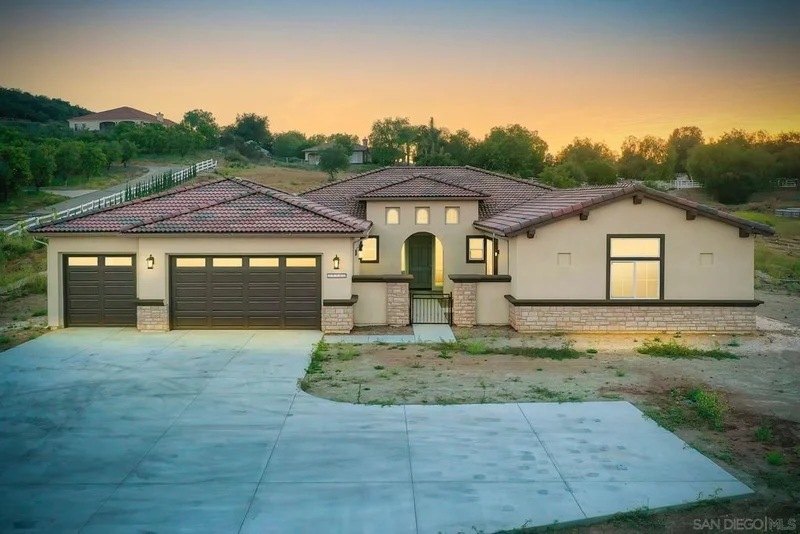 29532 Viking View Ln, Valley Center, CA 92082