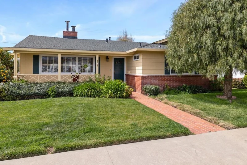 101 Bronson Street, Watsonville, CA 95076