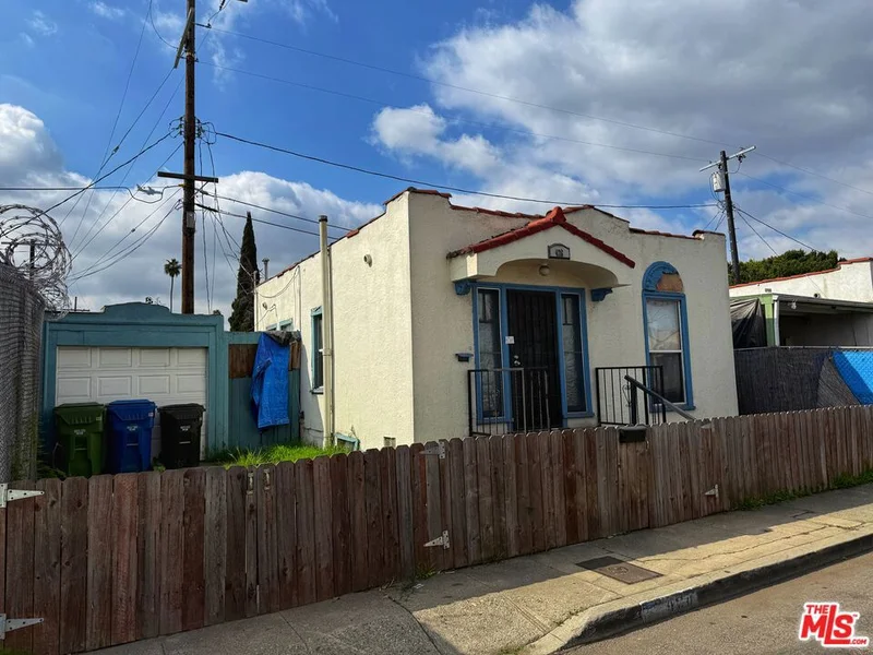 426 W 63rd Place, Los Angeles, CA 90003