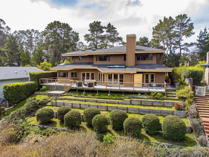 1125 Sumner Avenue, Aptos, CA 95003