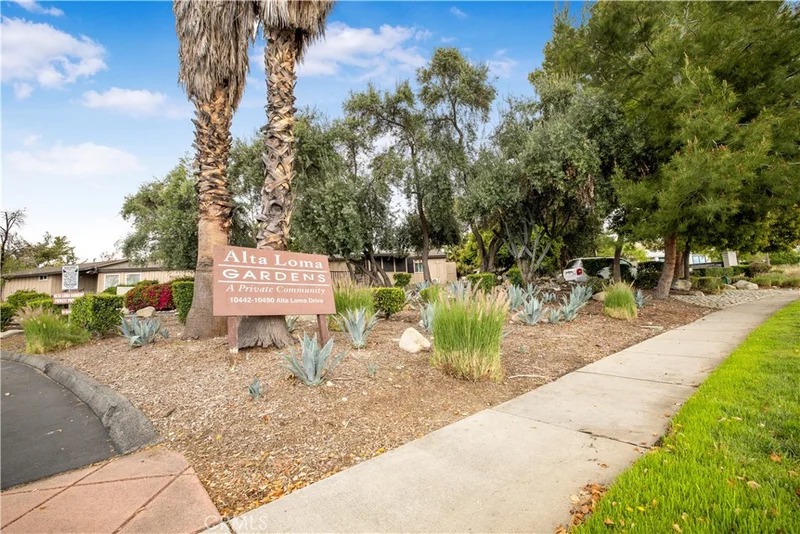 10474 Alta Loma Drive, Rancho Cucamonga, CA 91737