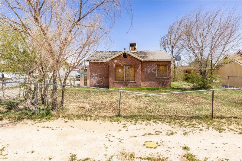 2938 C Street, Rosamond, CA 93560