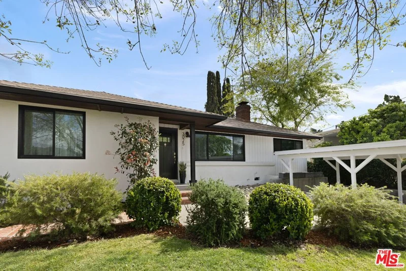 3025 Orange Avenue, La Crescenta, CA 91214