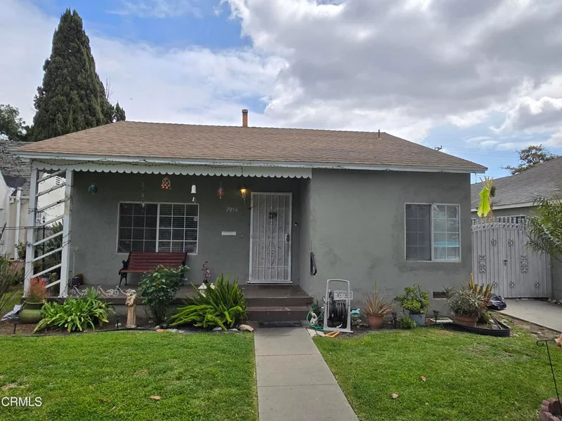 2956 Fashion Avenue, Long Beach, CA 90810