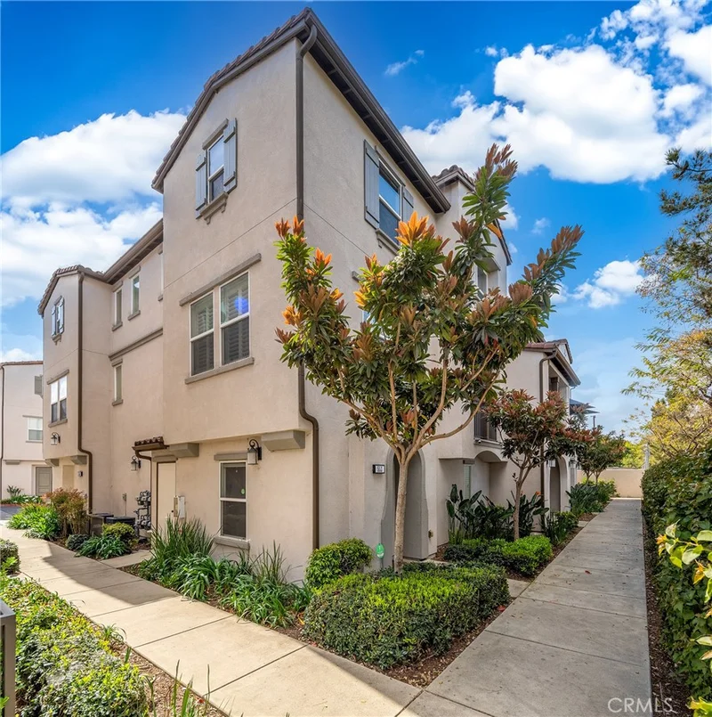 553 Calle Cielo, Montebello, CA 90640