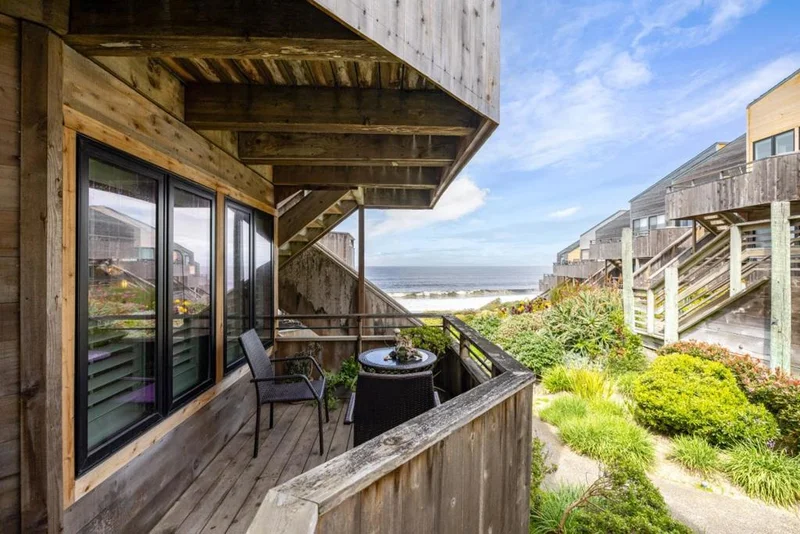 1 Surf Way 129, Monterey, CA 93940