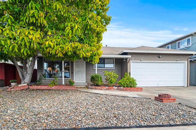 868 Serra Dr, San Leandro, CA 94578