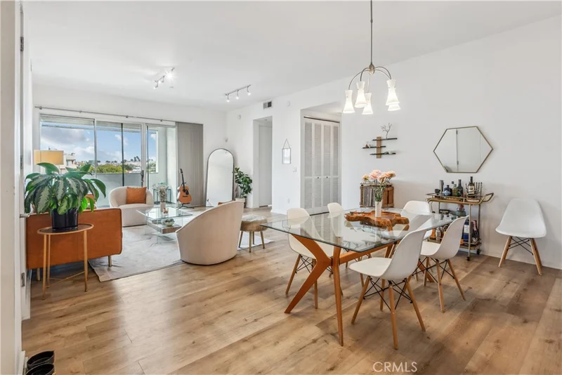 12411 Pacific Avenue 305, Los Angeles, CA 90066