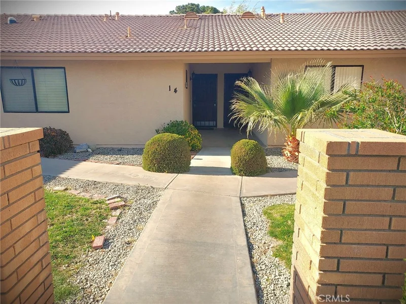 27535 Lakeview Drive 14, Helendale, CA 92342