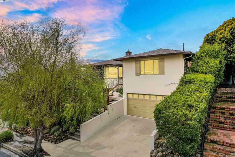 18473 Carlwyn Dr, Castro Valley, CA 94546