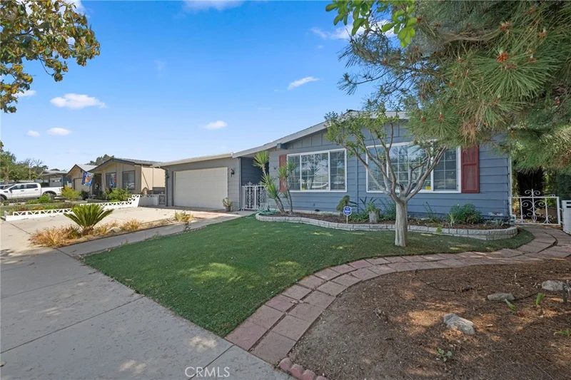 2755 Jacaranda Way, Hemet, CA 92545