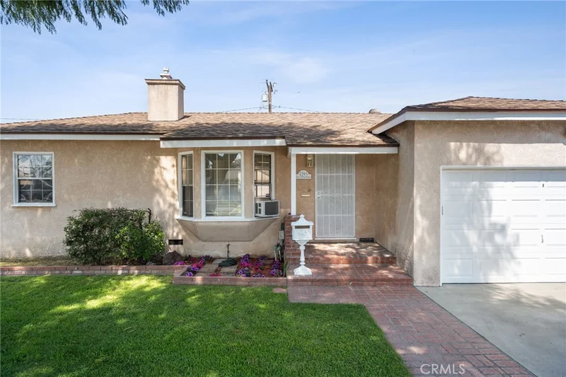 2745 E 220th Street, Carson, CA 90810