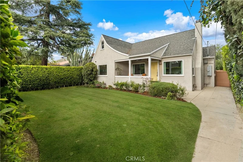5508 Hazeltine Avenue, Sherman Oaks, CA 91401