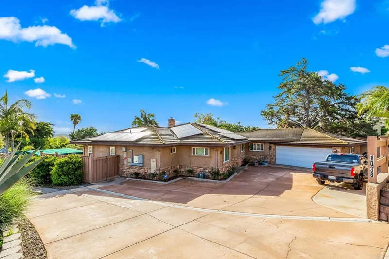 1038 Pinecrest Avenue, Escondido, CA 92025