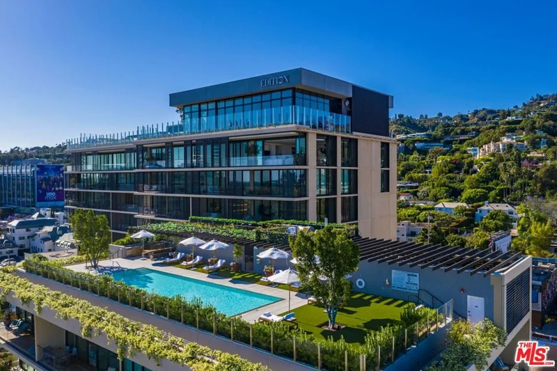 9040 W Sunset Boulevard Phb, West Hollywood, CA 90069