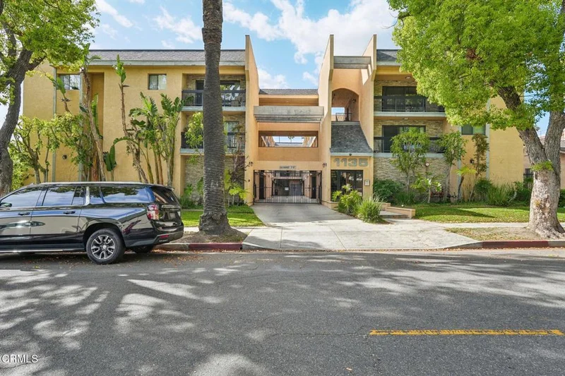 1135 Allen Avenue 15, Glendale, CA 91201