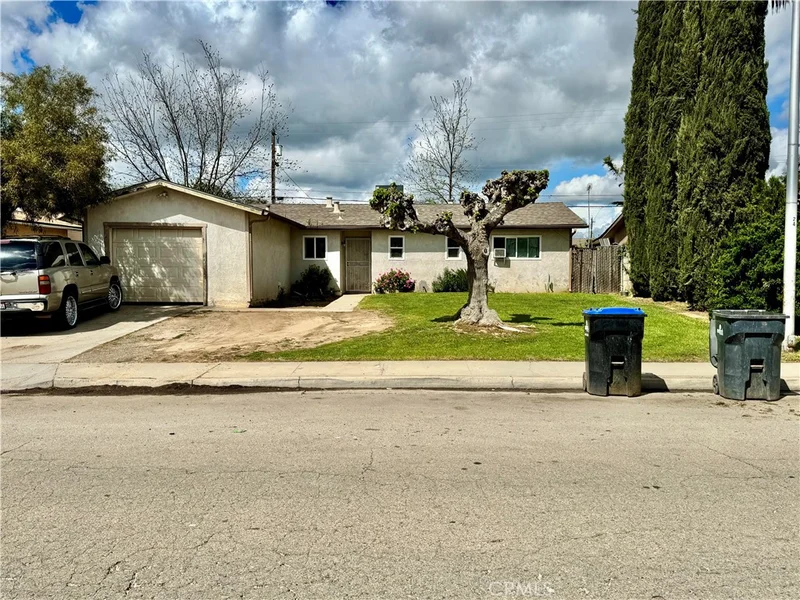 27139 Stanford Avenue, Madera, CA 93637