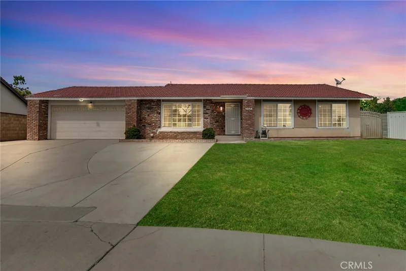1014 W Pinedale Avenue, Rialto, CA 92376
