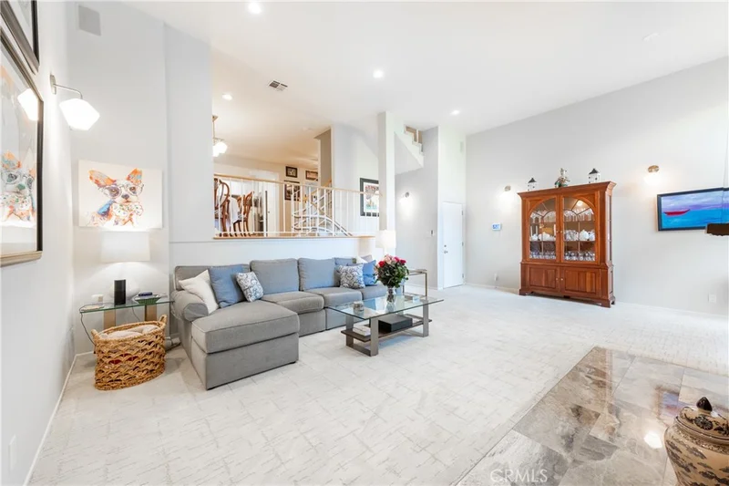 5229 Balboa Boulevard 19, Encino, CA 91316