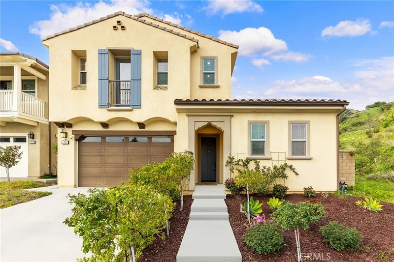 779 E Orange Blossom Way, Azusa, CA 91702