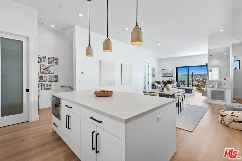 768 N Arthur Road, Los Angeles, CA 90029