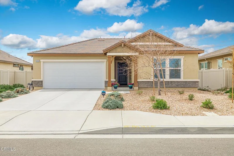 6246 Newgrove Street, Lancaster, CA 93536