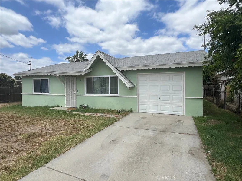 225 W Franklin Avenue, Pomona, CA 91766