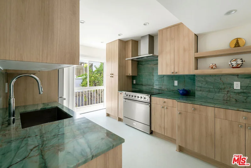 852 21st Street E, Santa Monica, CA 90403