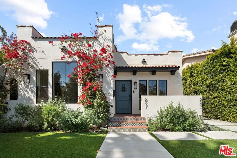 627 N Sierra Bonita Avenue, Los Angeles, CA 90036