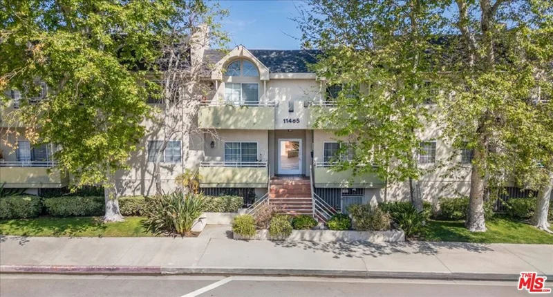 11485 Moorpark Street 10, Studio City, CA 91602