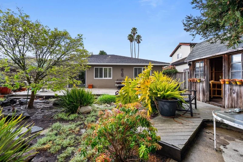 512 Cedar Street, Aptos, CA 95003