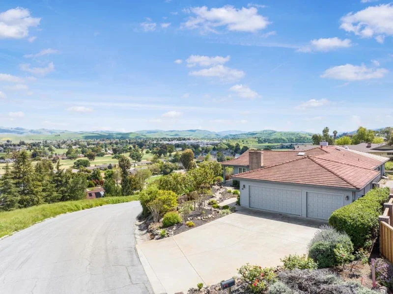 46 David Drive, Hollister, CA 95023